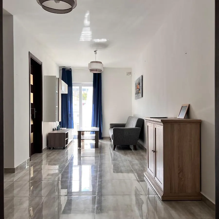 F3 Room 1, Private Double Room With Private Bathroom And Balcony Msida Séjour chez l'habitant
